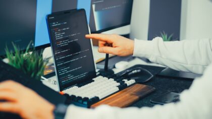 Enkel innføring i no-code: lag små verktøy og arbeidsflyter uten å programmere