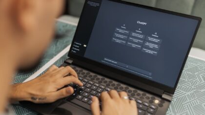 Grunnleggende prompt-teknikker: slik får du mer treffsikre svar fra AI