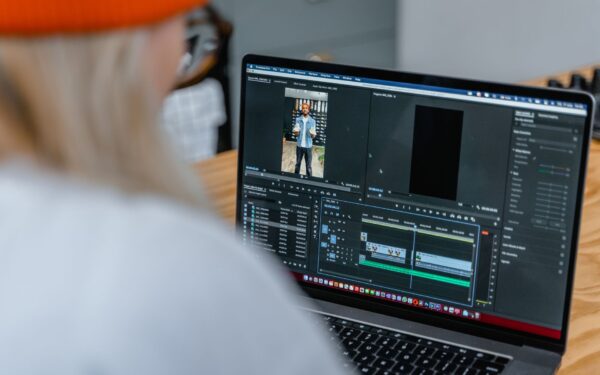 Praktisk guide til videoredigering for hverdagsbruk: fra råklipp til delbar video