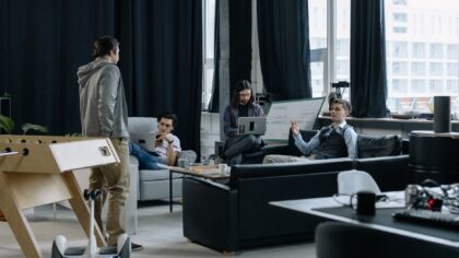 Robotkolleger på kontoret: slik kan arbeidsroboter faktisk endre kontorlivet