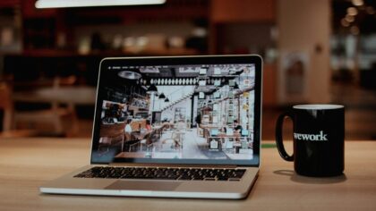 Slik får du mer ut av laptopen din på reise: batteri, sikkerhet og ytelse uten stress
