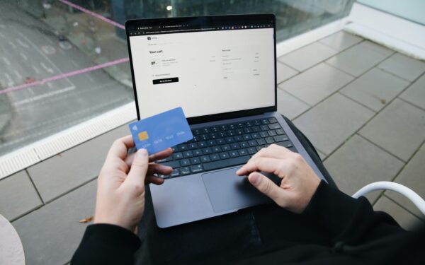 Slik kjenner du igjen falske nettbutikker før du blir lurt