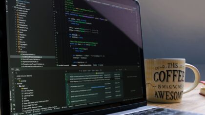 AI for tekstsammendrag: slik sparer du tid uten å miste poenget