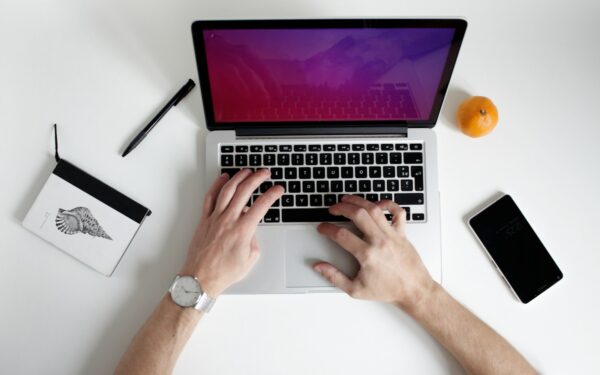 AI i kreativt arbeid: slik får du hjelp uten å miste din egen stemme