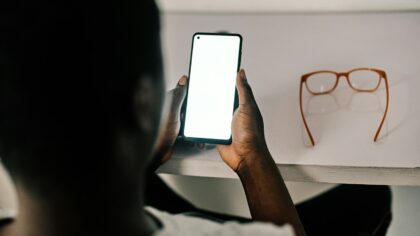 Slik velger du skjermbeskytter til mobilen uten å kaste bort penger