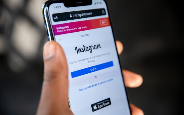 Trygg Instagram-bruk i hverdagen: en enkel guide mot svindel, misbruk og uønsket deling